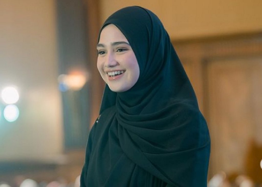 5 Pesona Syifa Hadju Berhijab Syarrsquo;i di&nbsp;Kajian