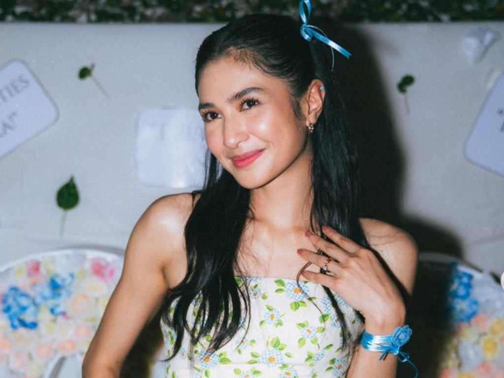 4 Potret Momen Mikha Tambayong Rayakan Ultah ke-30, Makin Mesra dengan&nbsp;Suami