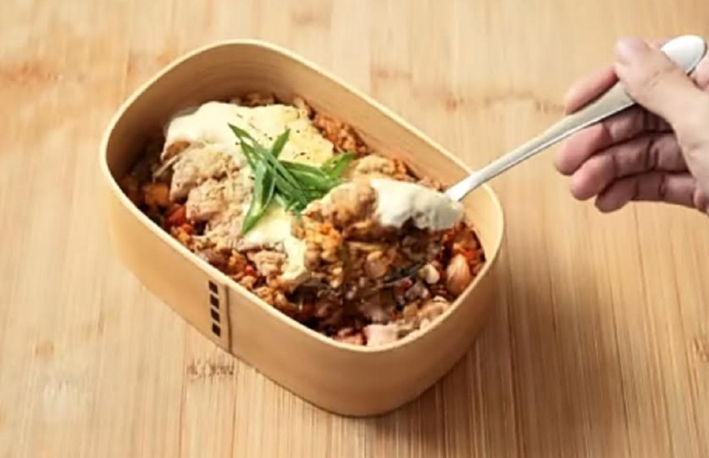 Cuma 15 Menit, Resep Cheesy Chicken Fried Rice, Pas untuk Makanan Akhir&nbsp;Pekan