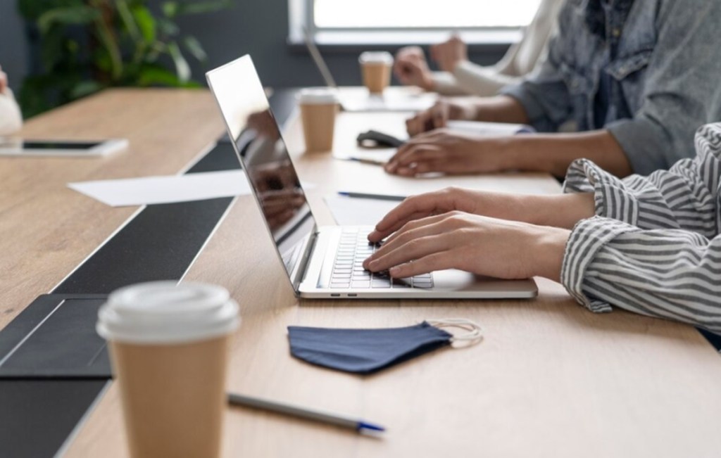 4 Zodiak Ini Tak Suka Kerja Kantoran, Anda&nbsp;Termasuk?